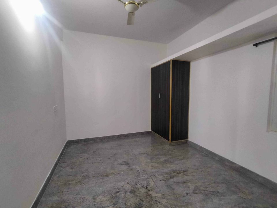 1BHK · Semi Furnished · Apartment