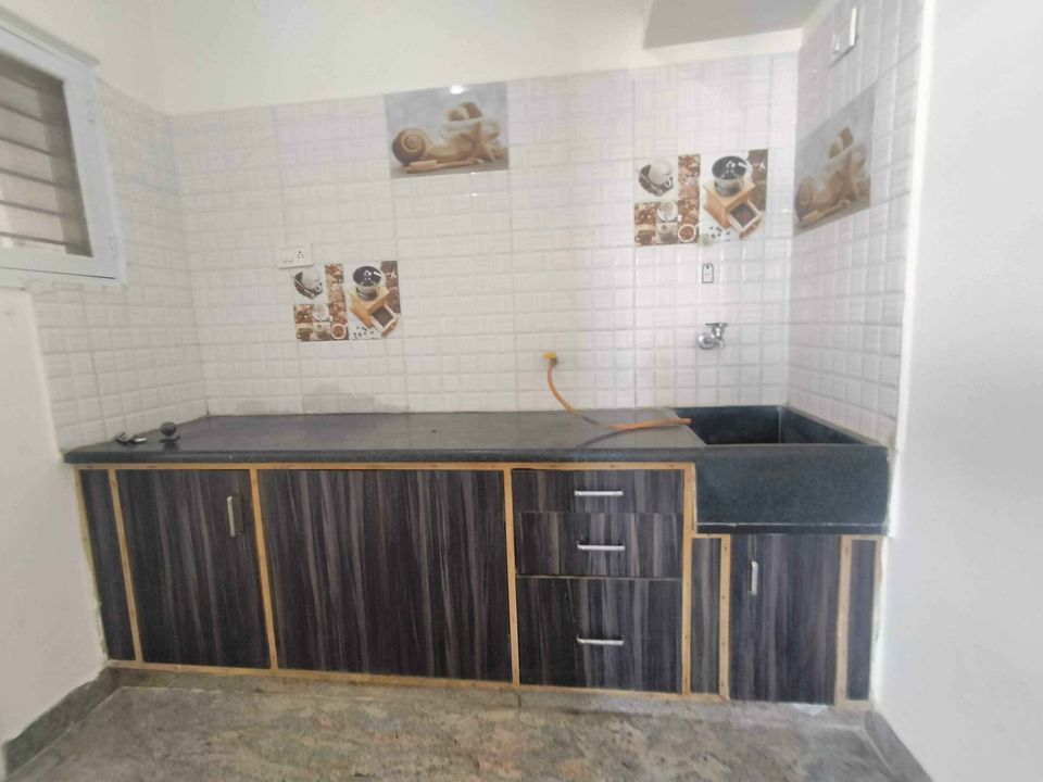 1BHK · Semi Furnished · Apartment
