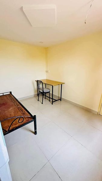 1BHK · Semi Furnished · Apartment