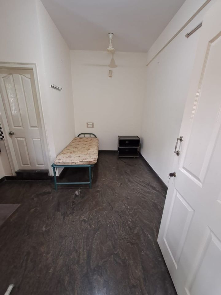 1RK · Semi Furnished · Apartment