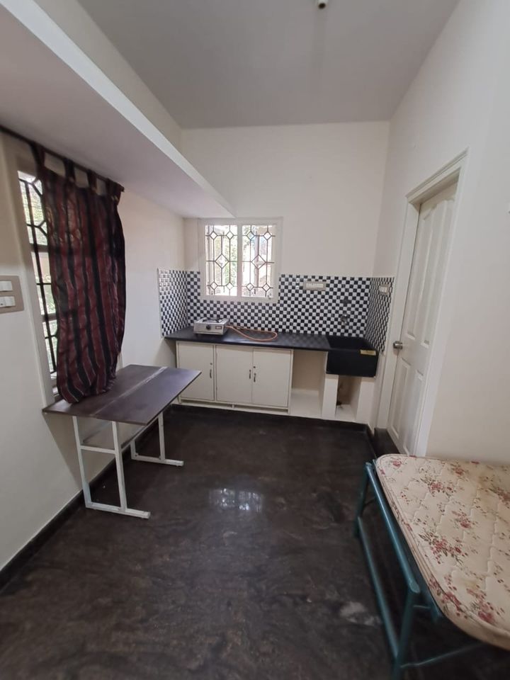 1RK · Semi Furnished · Apartment