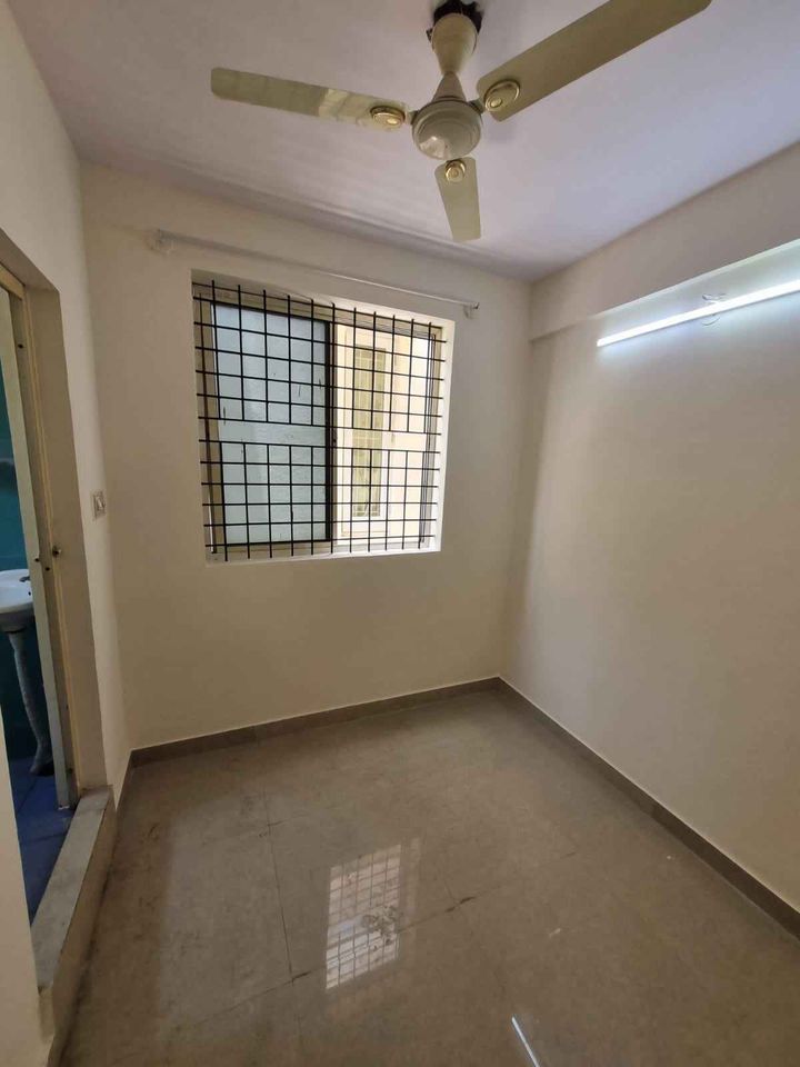 1BHK · Semi Furnished · Apartment