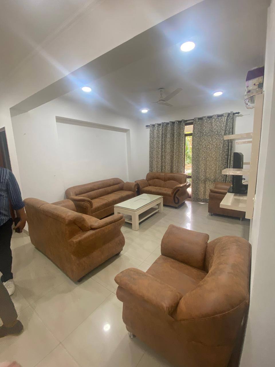 3BHK · Semi Furnished · Apartment