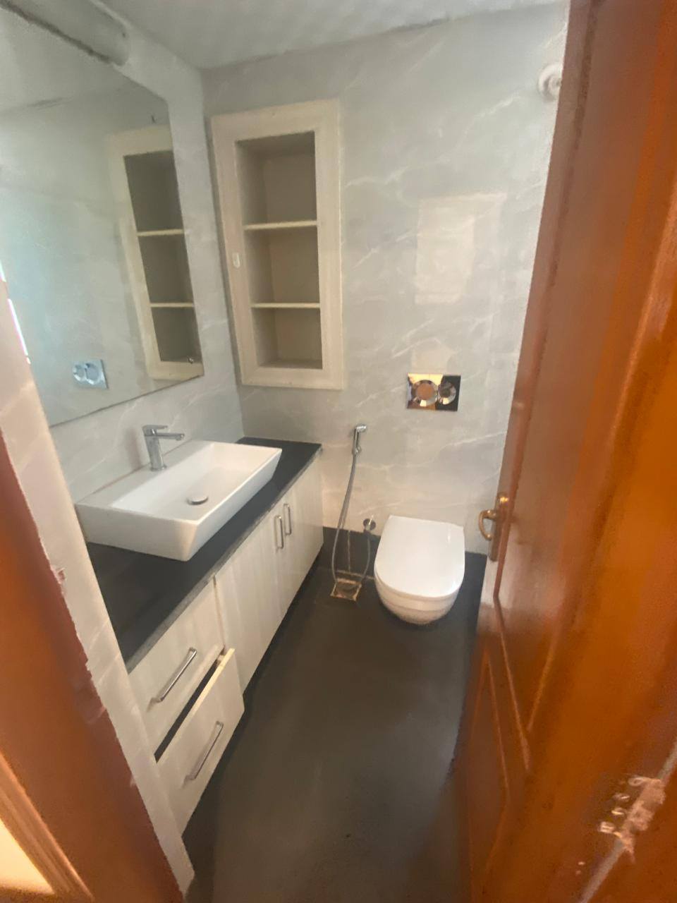 3BHK · Semi Furnished · Apartment