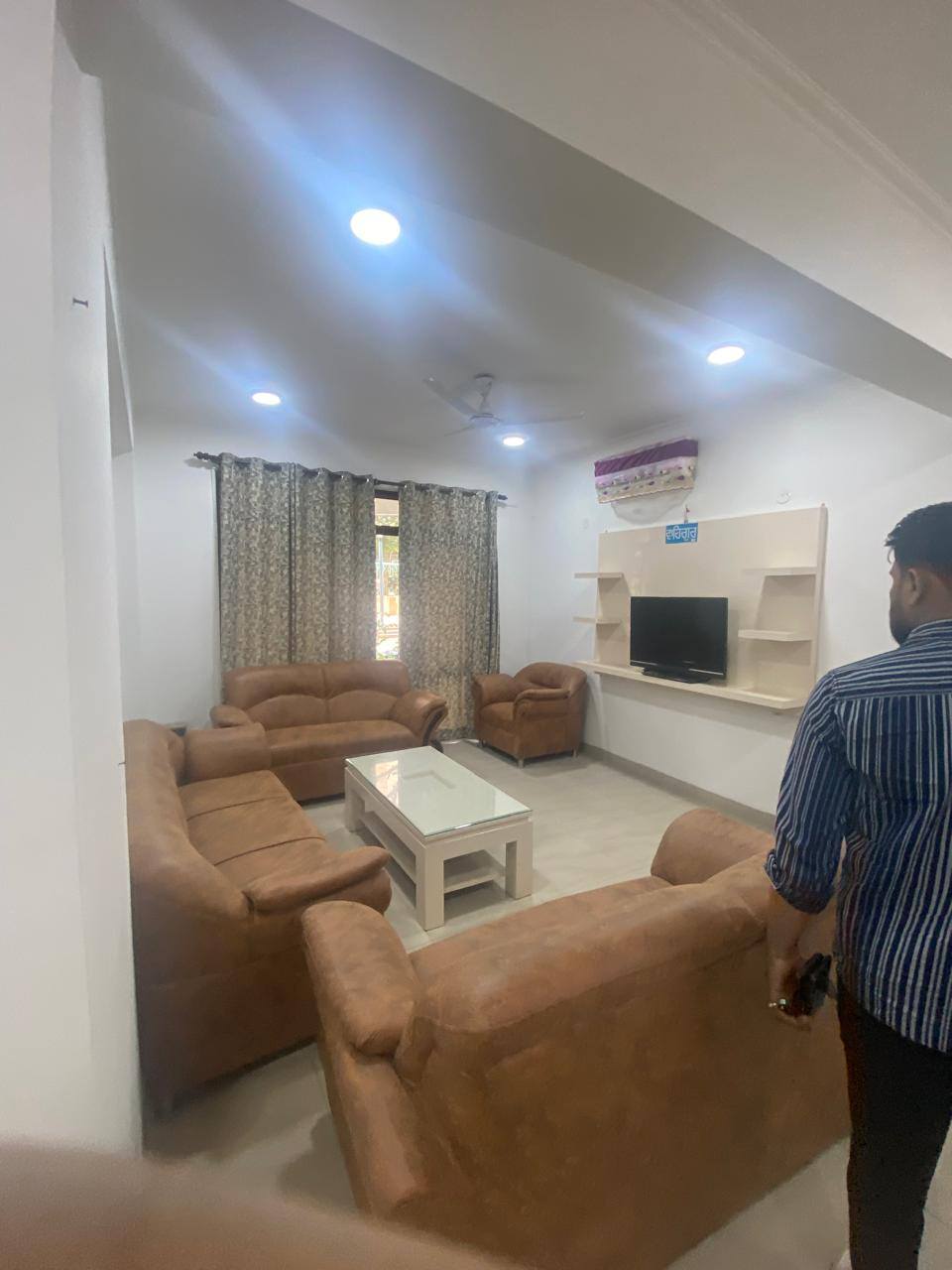 3BHK · Semi Furnished · Apartment