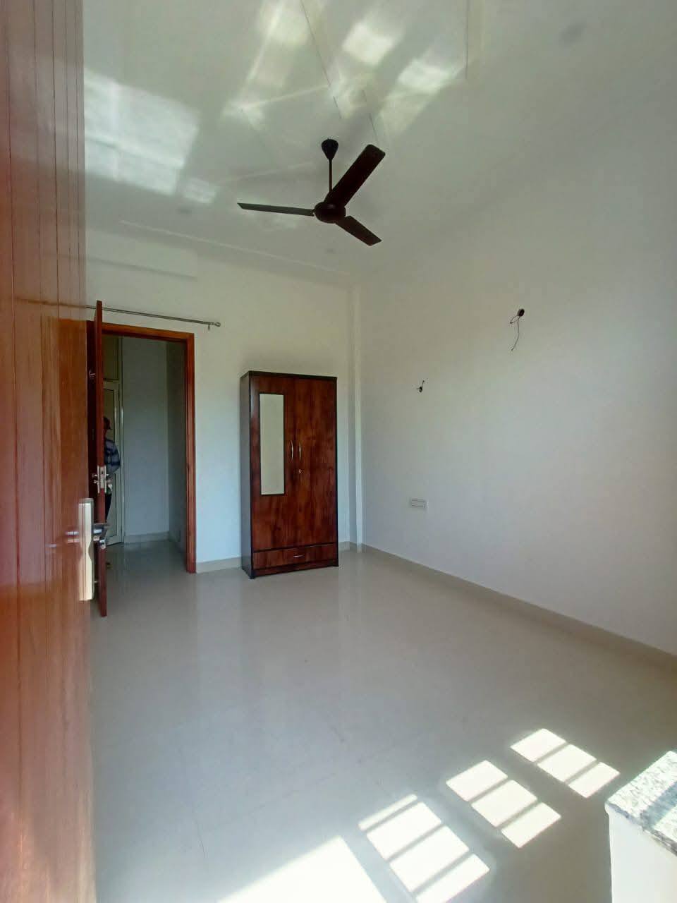 3BHK · Semi Furnished · Apartment