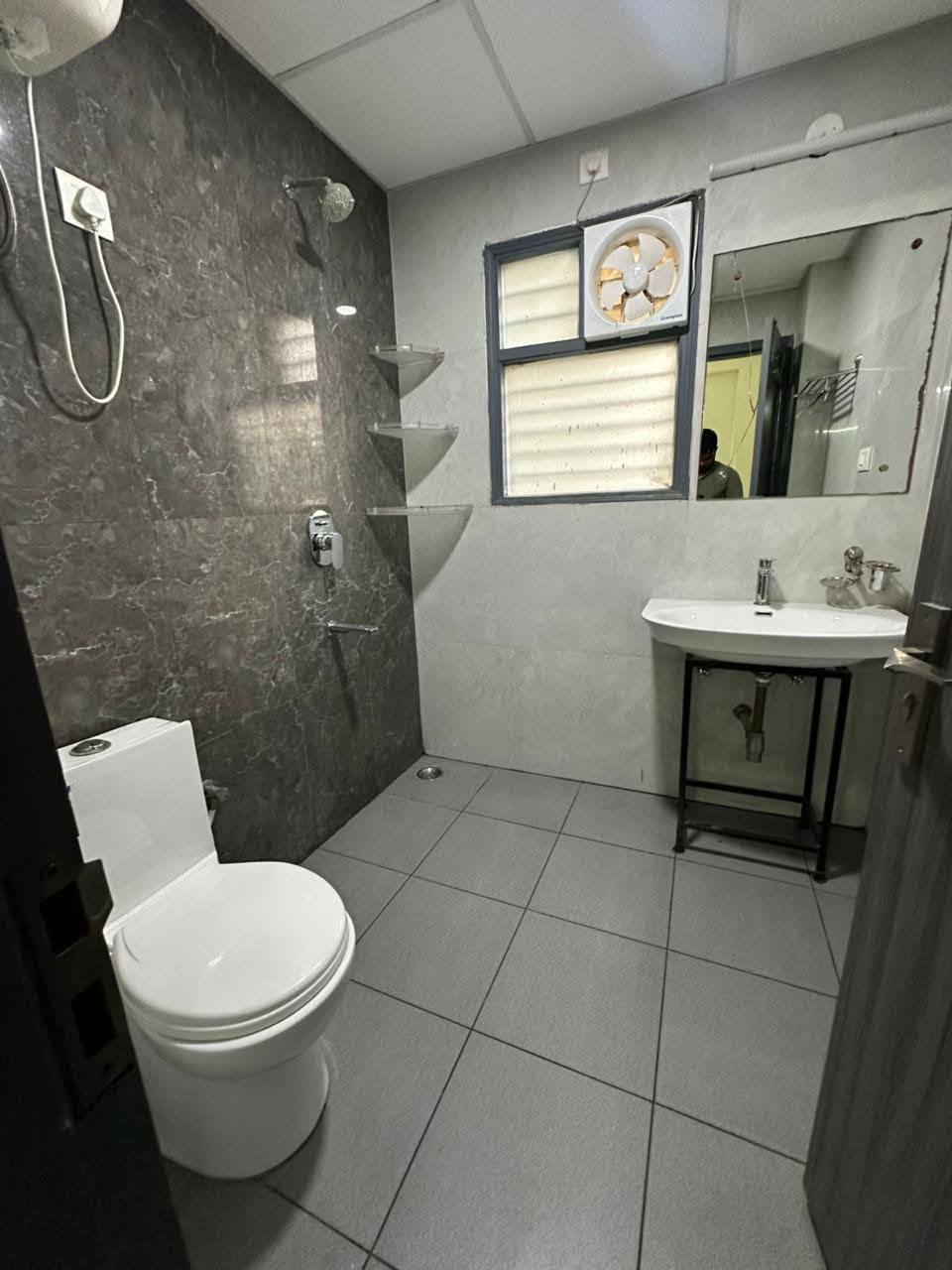 3BHK · Semi Furnished · Apartment