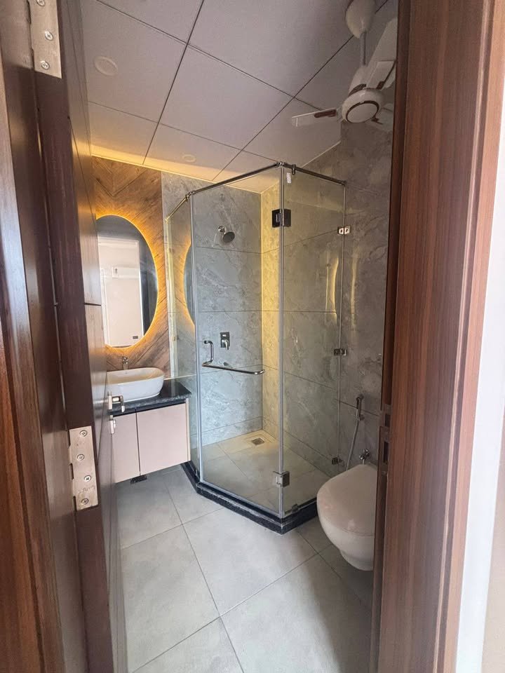 3BHK · Semi Furnished · Apartment