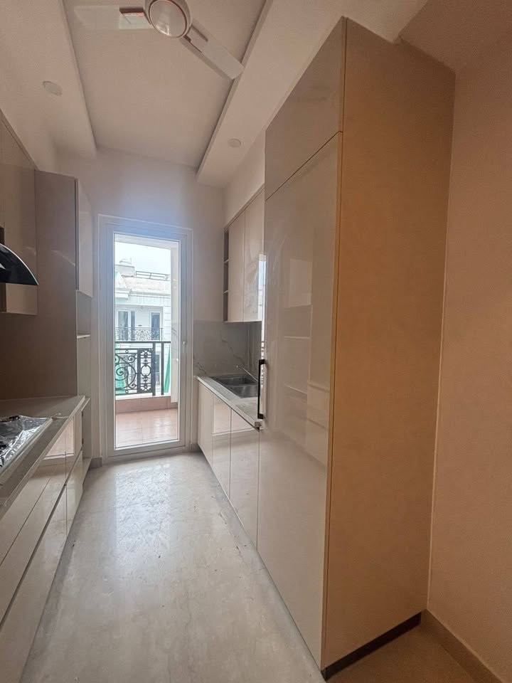 3BHK · Semi Furnished · Apartment
