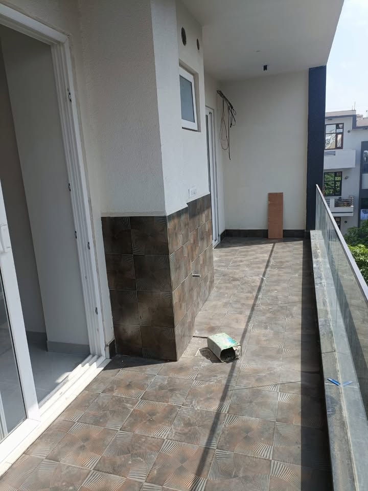 3BHK · Semi Furnished · Apartment