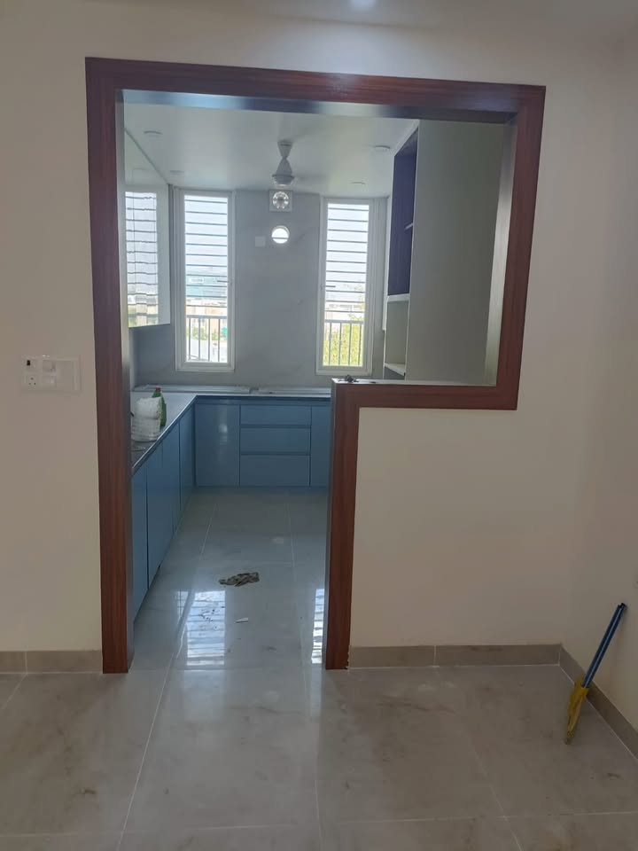 3BHK · Semi Furnished · Apartment
