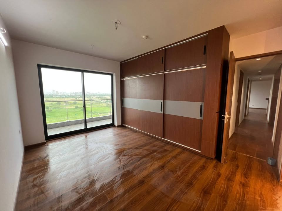 3BHK · Semi Furnished · Apartment
