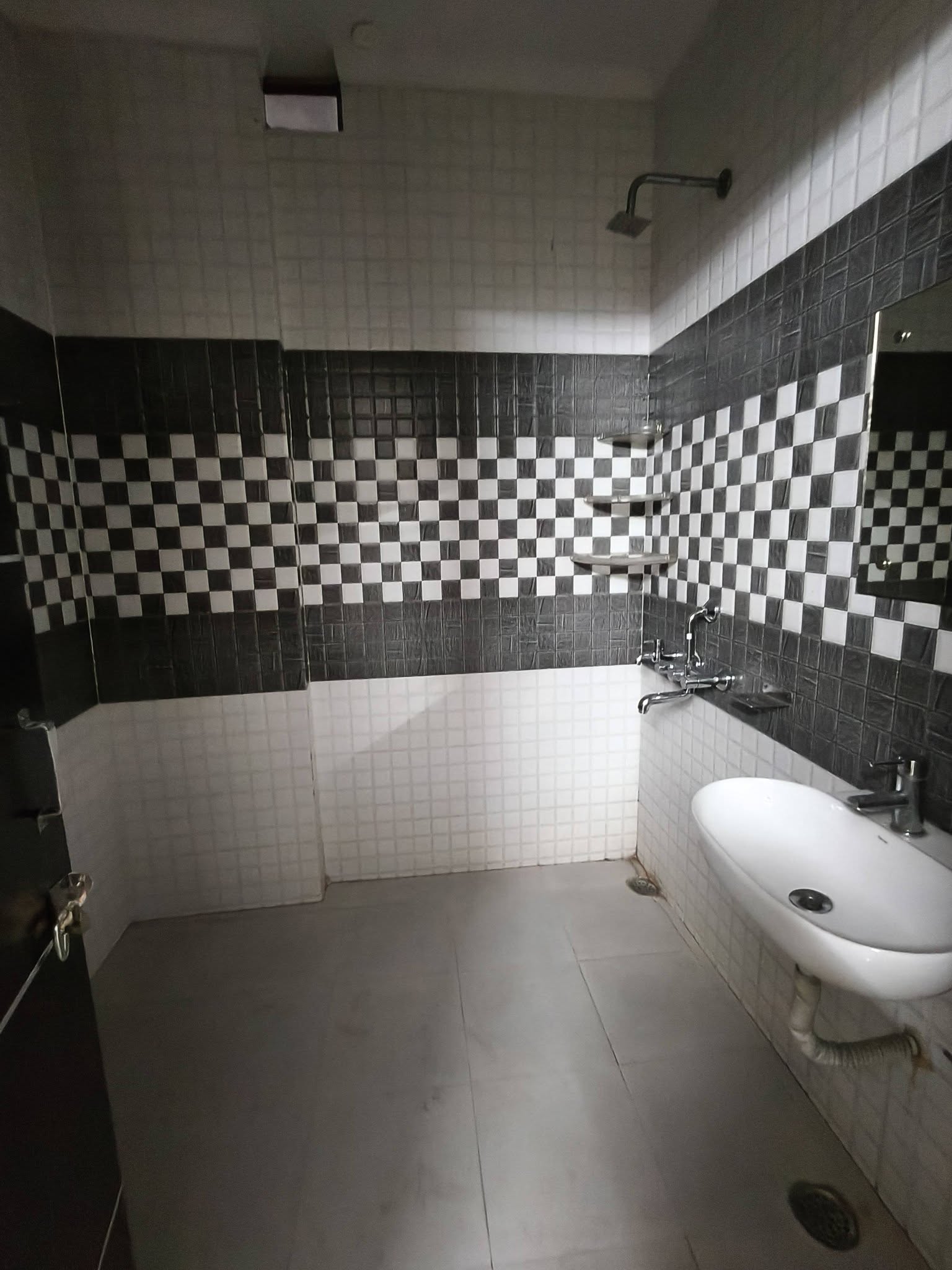2BHK · Semi Furnished · Apartment