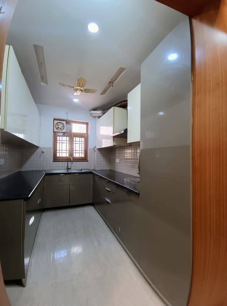 3BHK · Semi Furnished · Apartment
