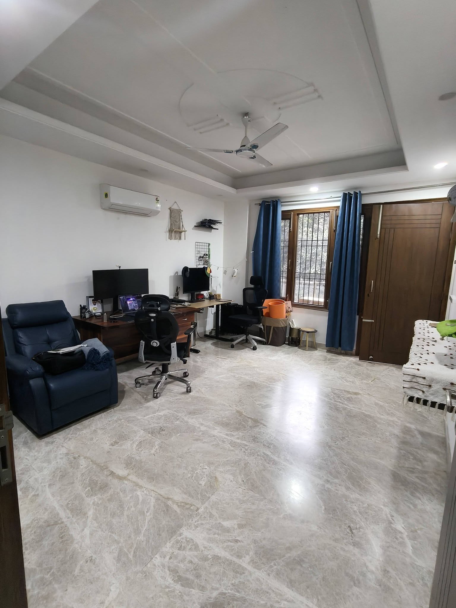 3BHK · Semi Furnished · Apartment