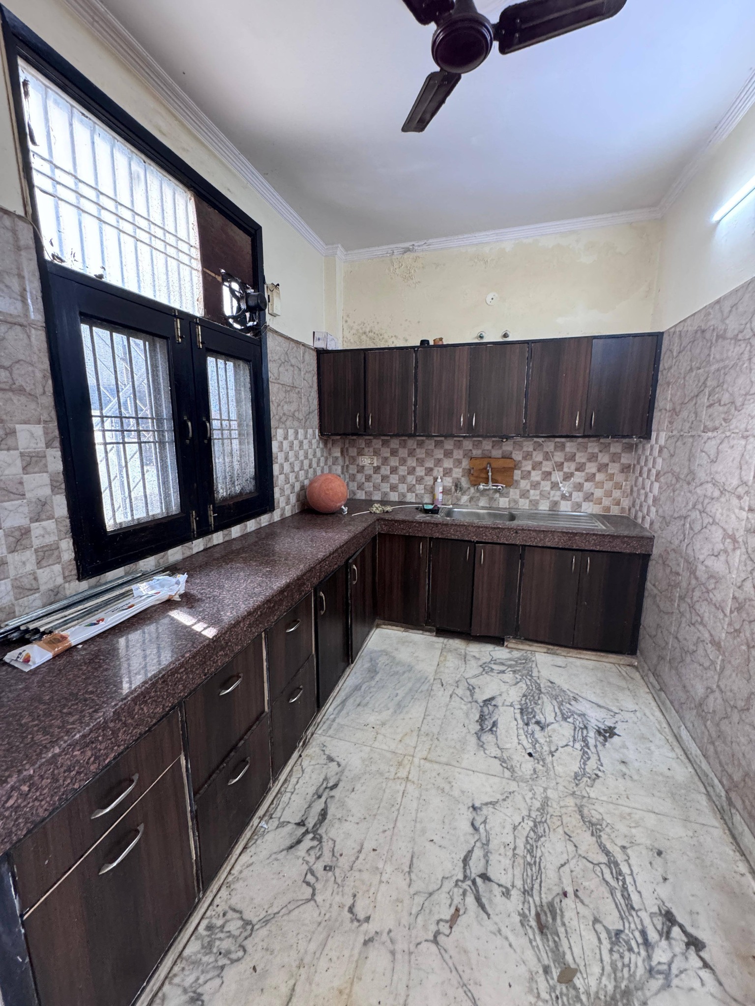 3BHK · Semi Furnished · Apartment