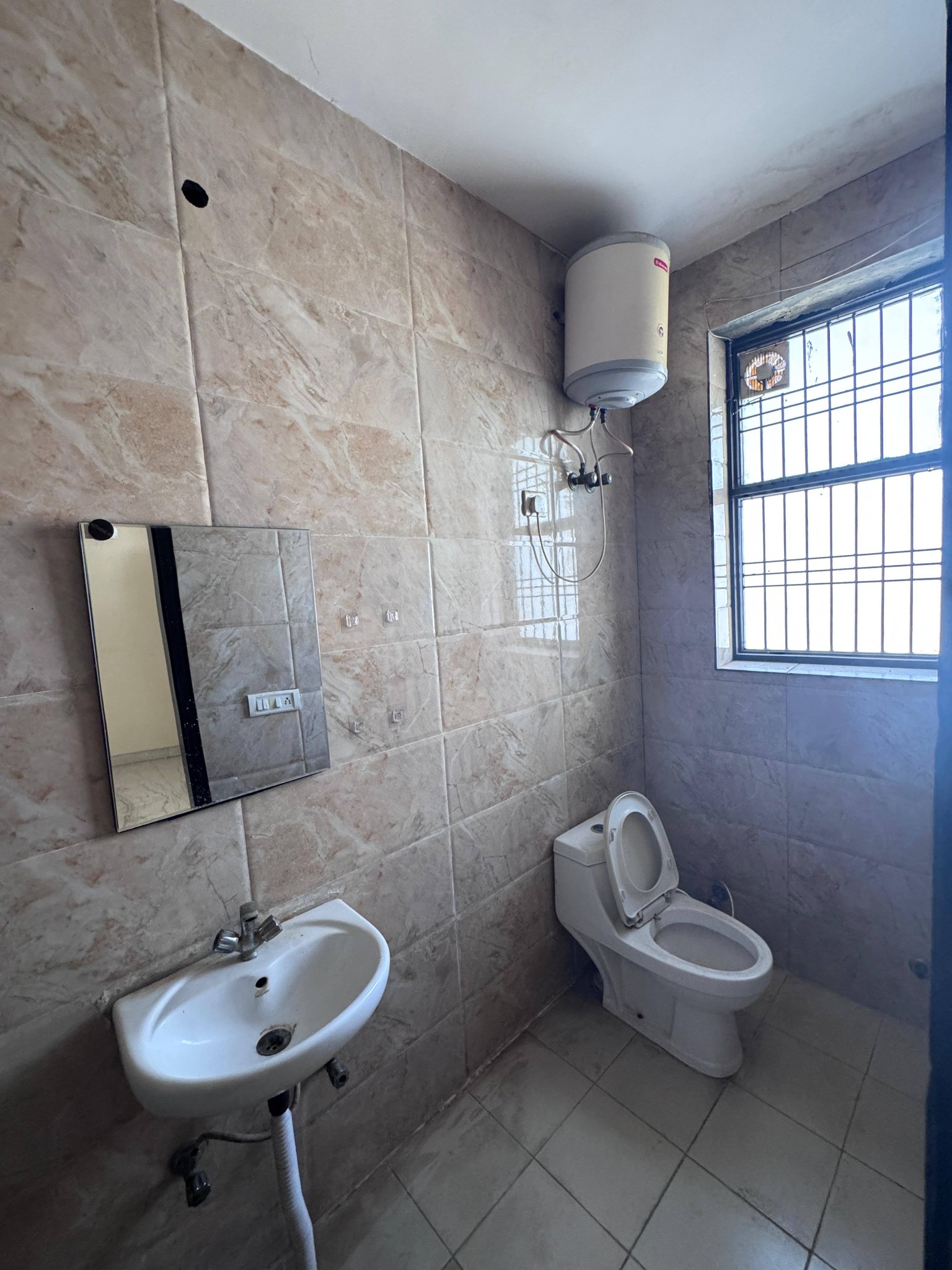 3BHK · Semi Furnished · Apartment