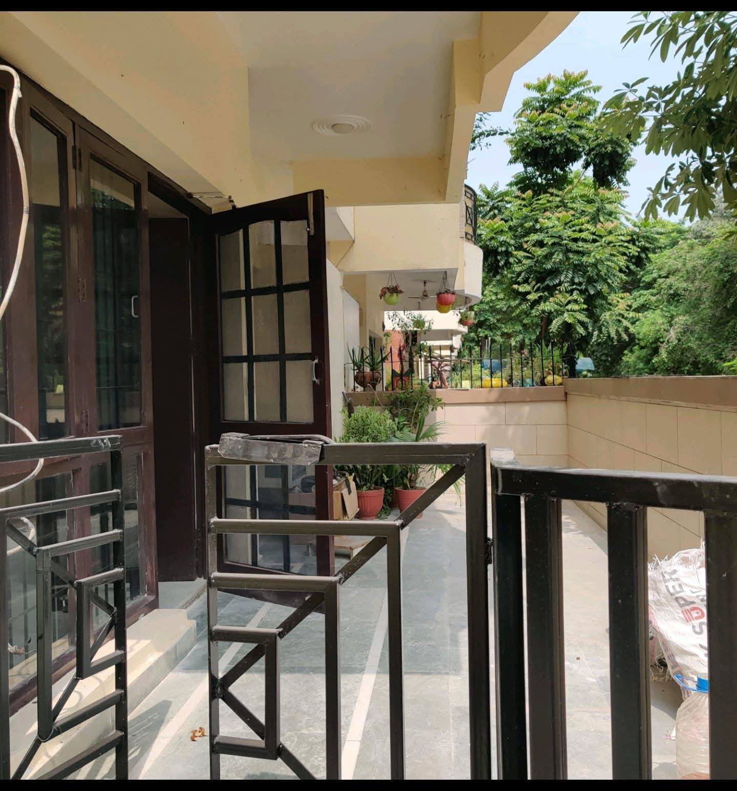 2BHK · Semi Furnished · Apartment