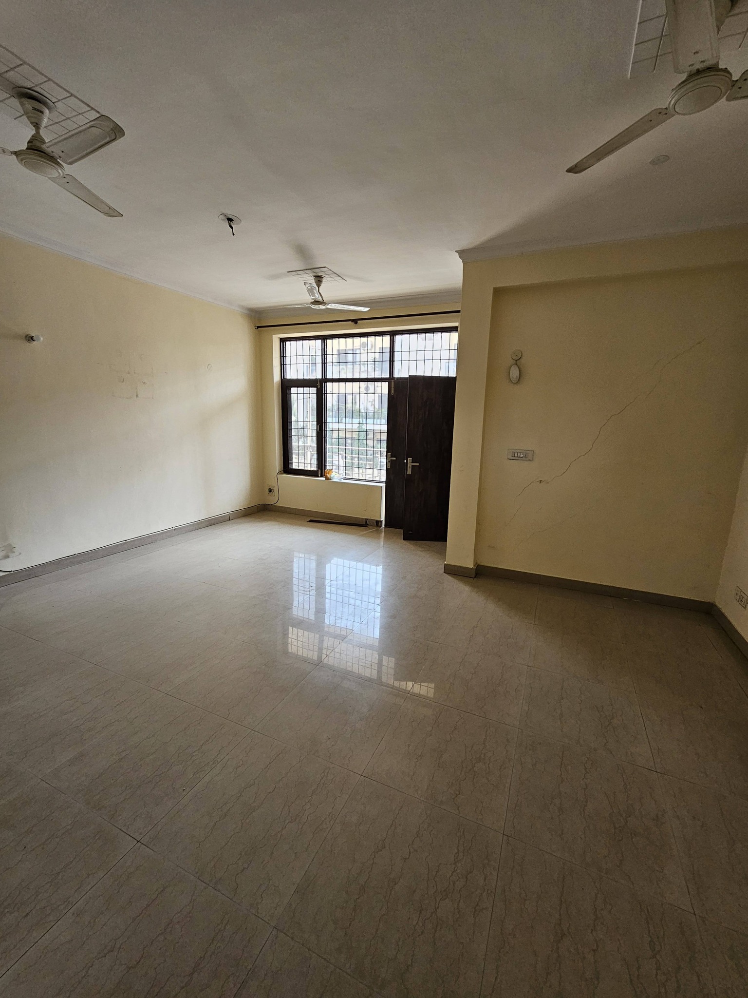 3BHK · Semi Furnished · Apartment