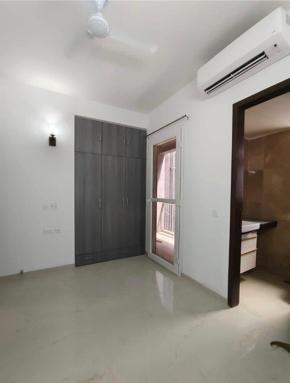 3BHK · Semi Furnished · Apartment