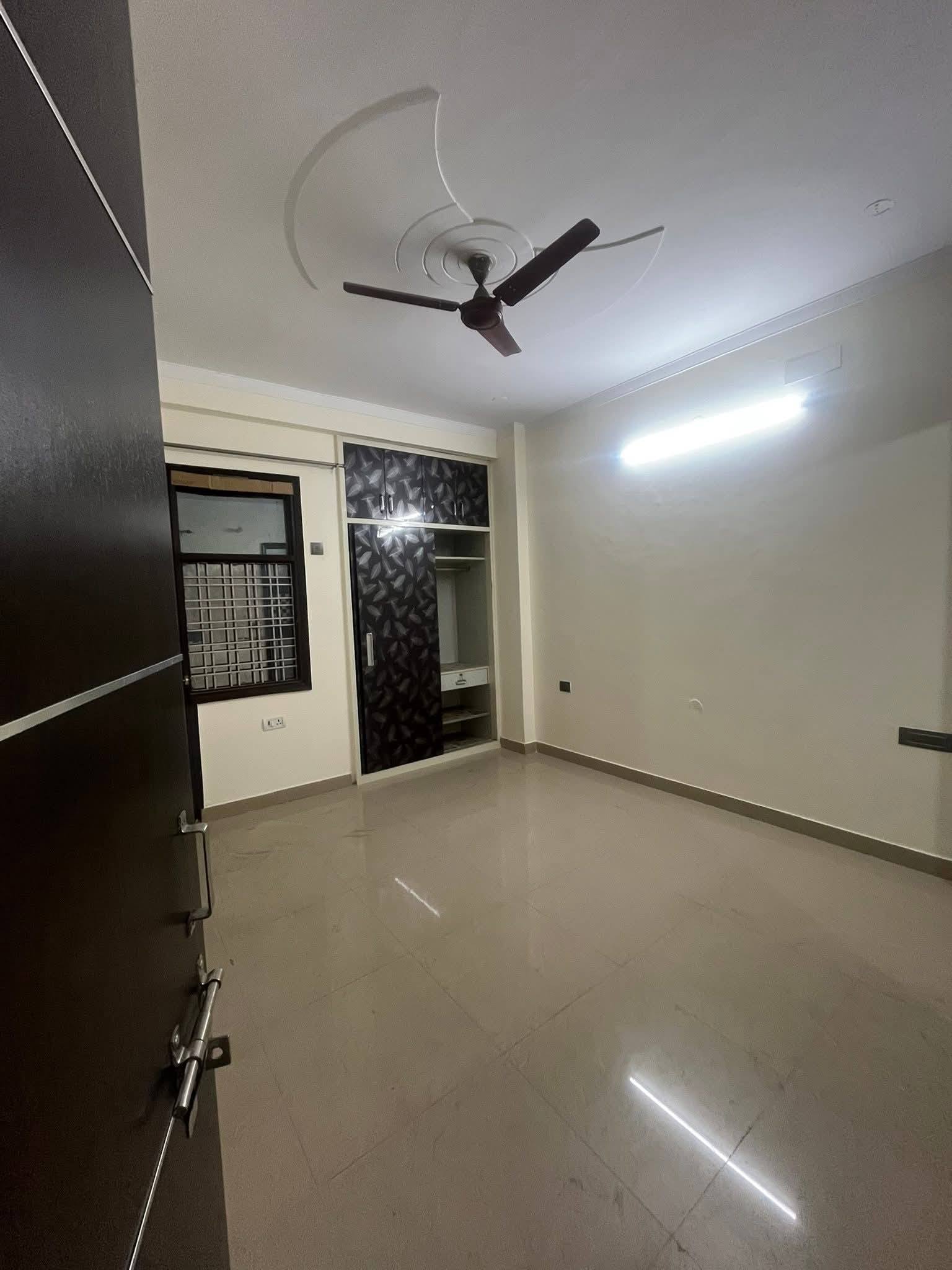 2BHK · Semi Furnished · Apartment