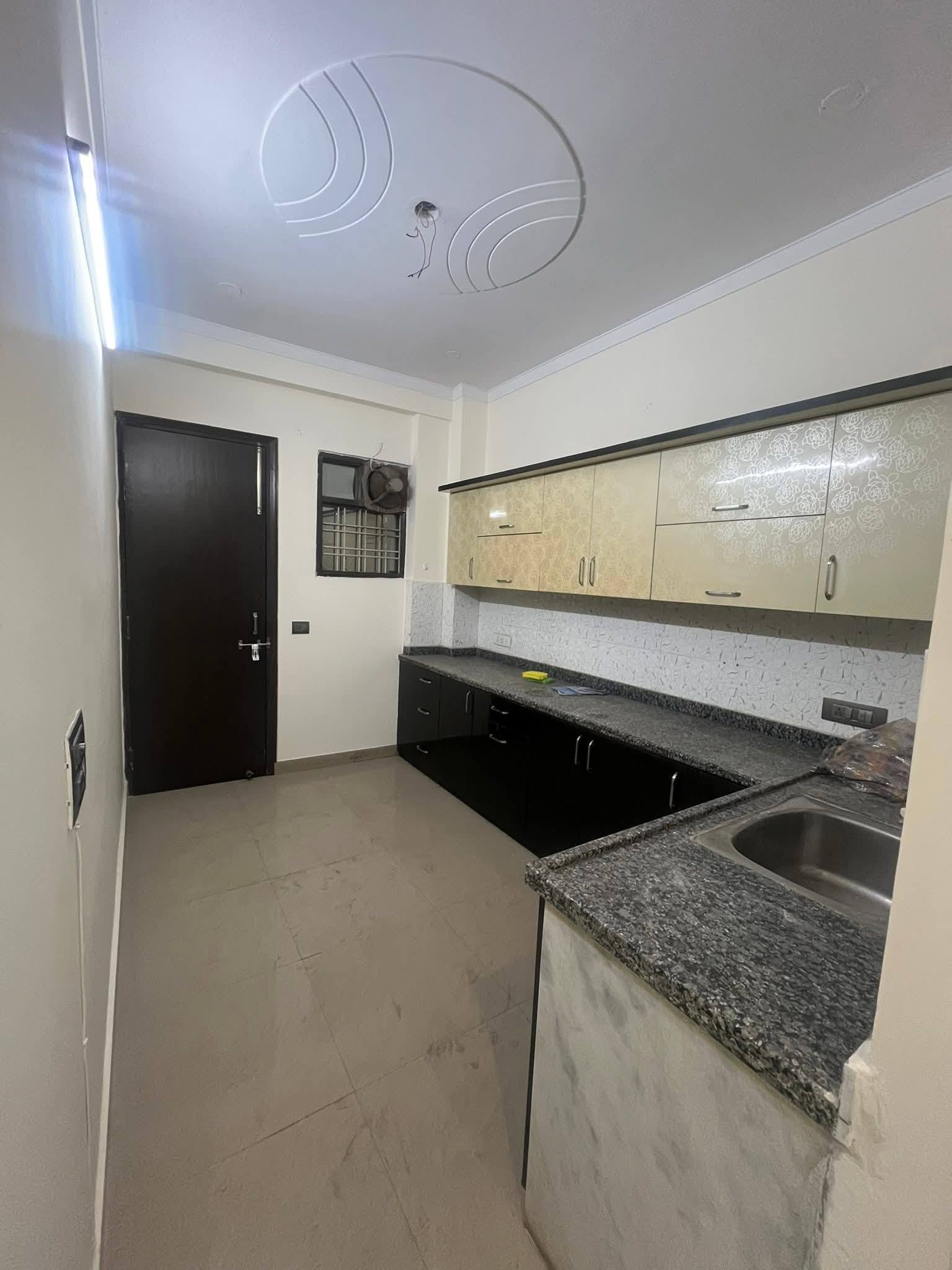 2BHK · Semi Furnished · Apartment