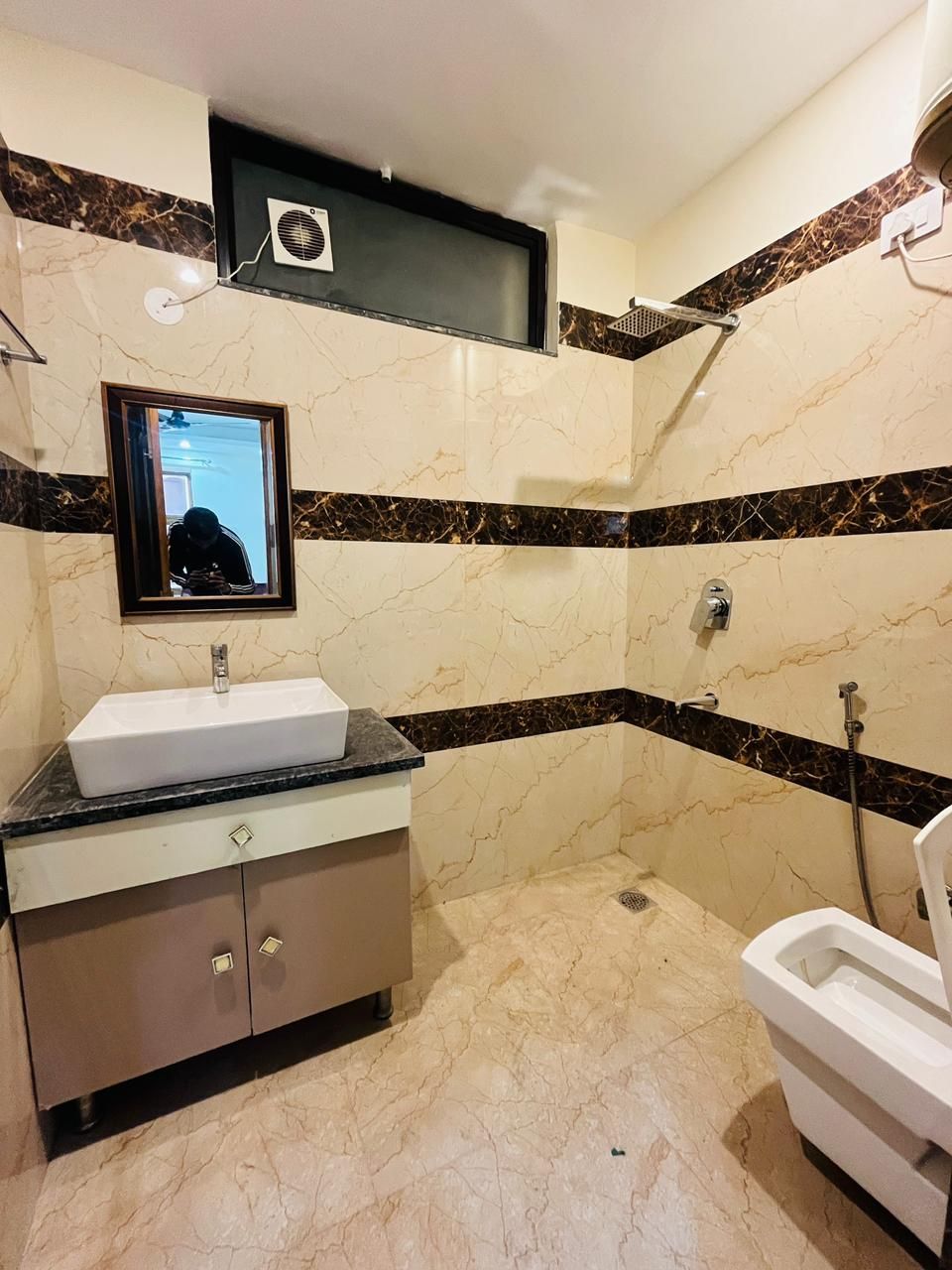 3BHK · Semi Furnished · Apartment