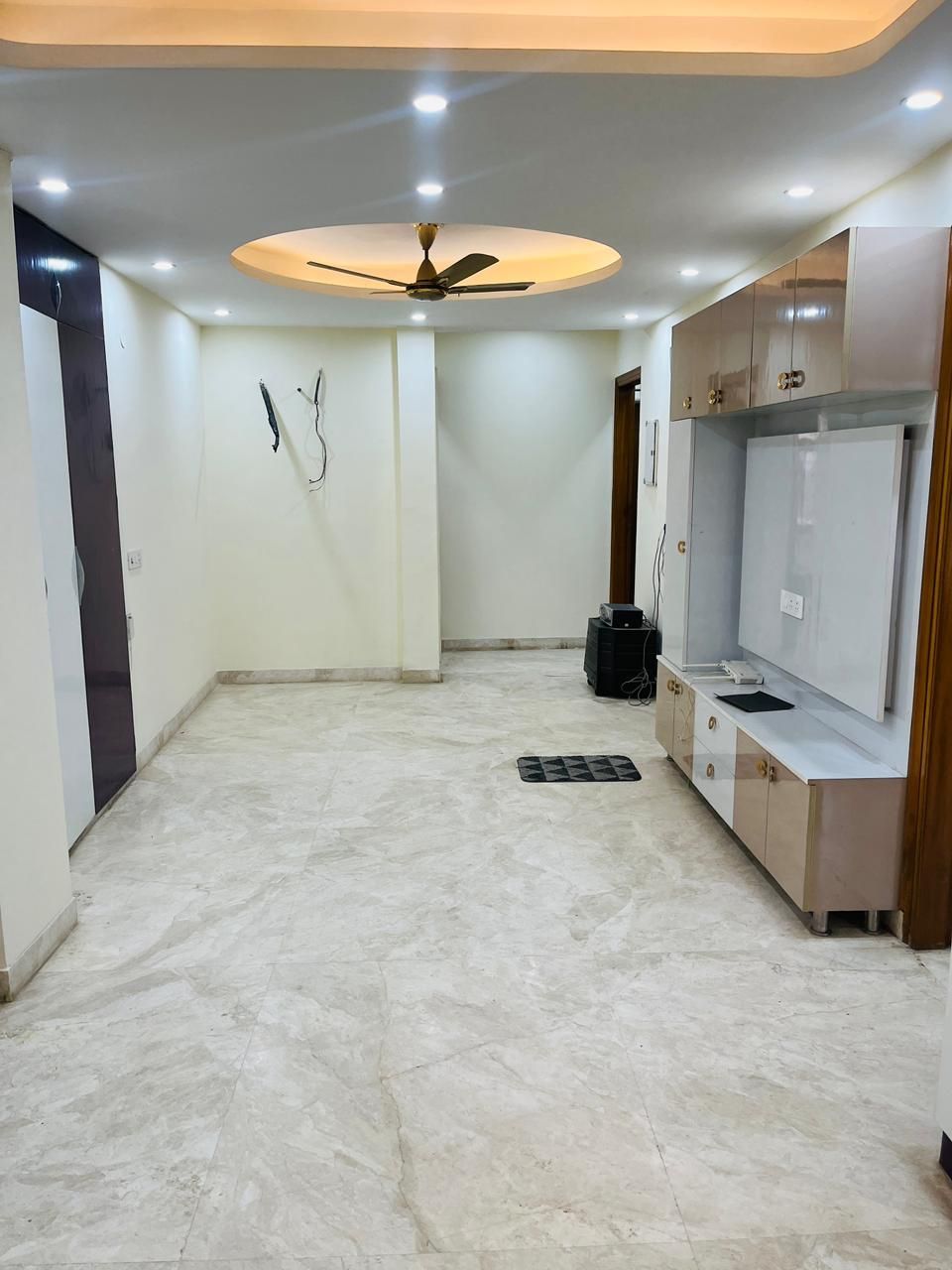 3BHK · Semi Furnished · Apartment