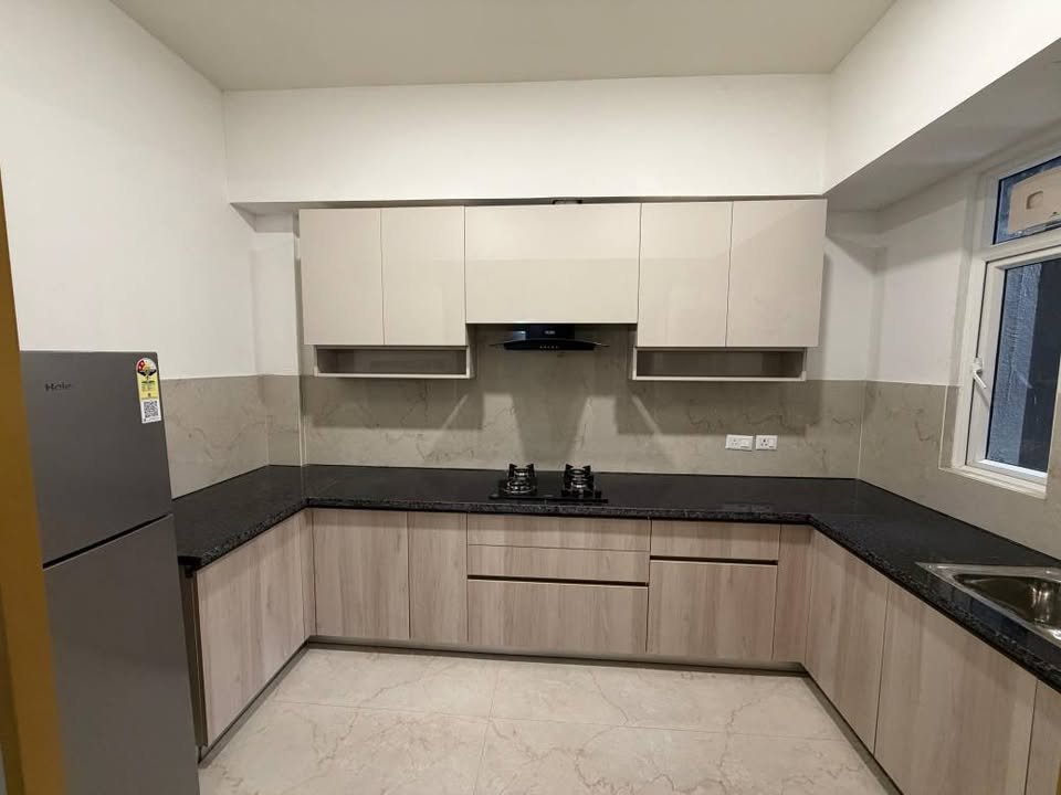 3BHK · Semi Furnished · Apartment