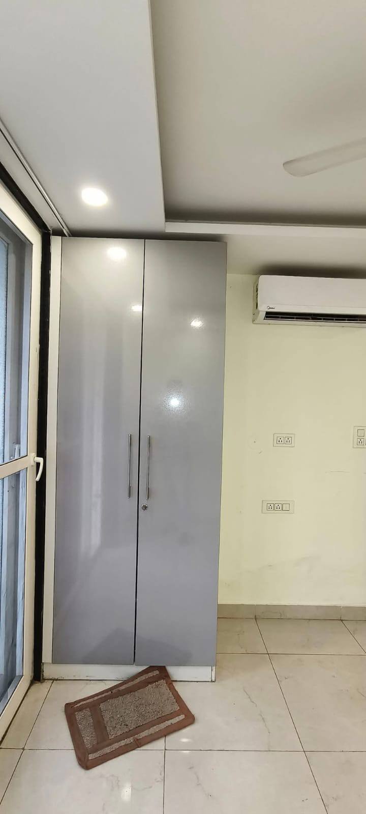 3BHK · Semi Furnished · Apartment