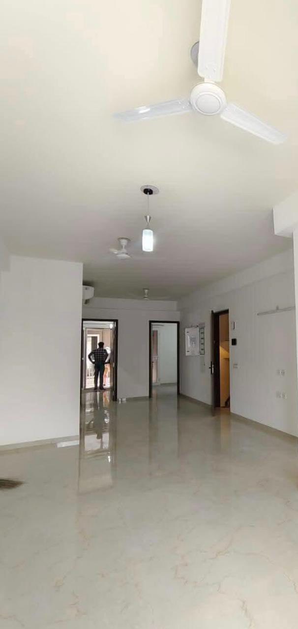 3BHK · Semi Furnished · Apartment