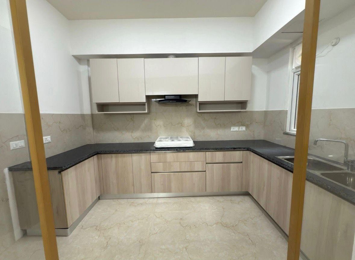 3BHK · Semi Furnished · Apartment