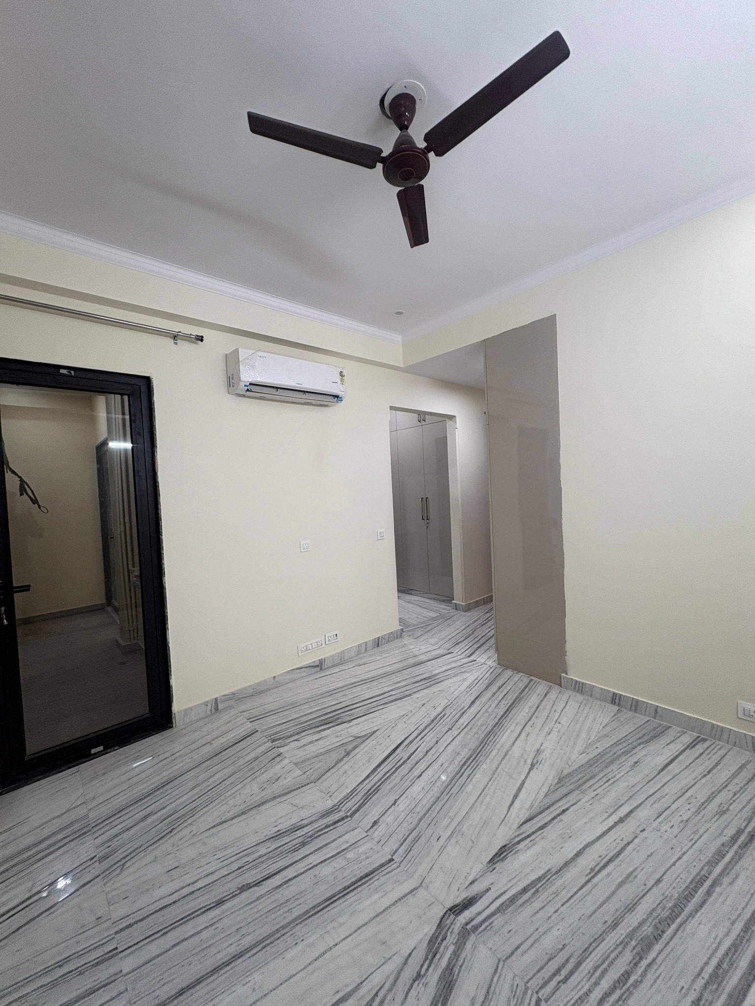 3BHK · Semi Furnished · Apartment