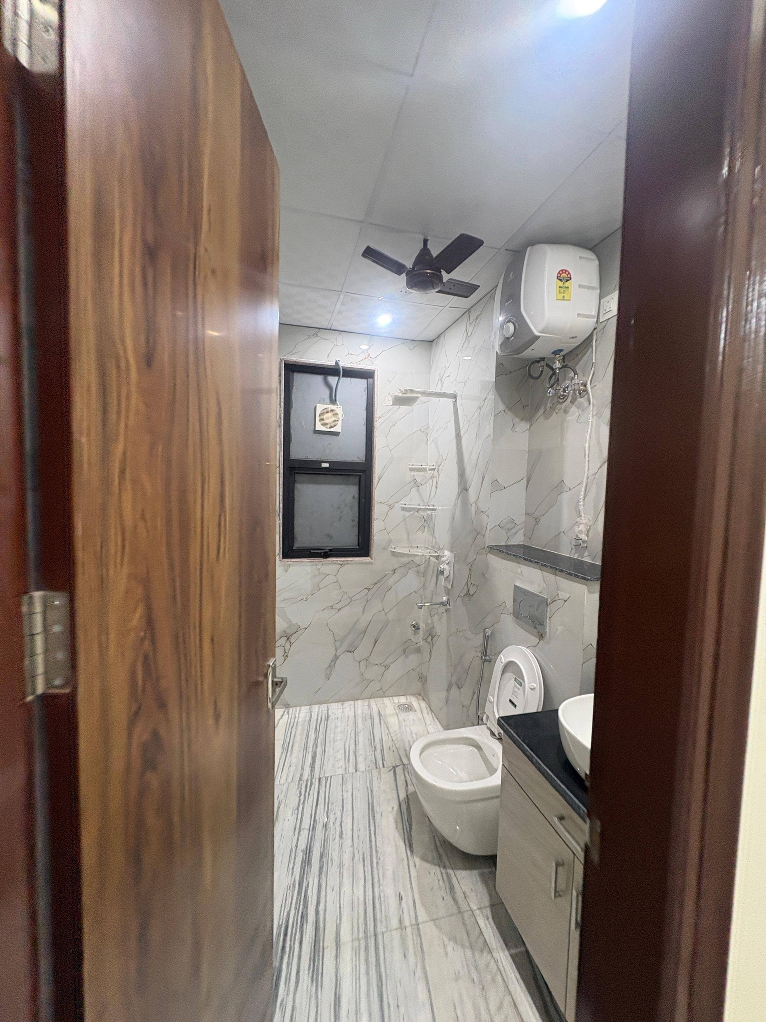 3BHK · Semi Furnished · Apartment
