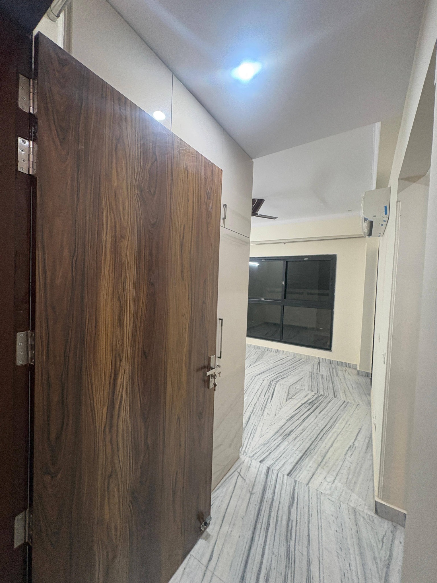 3BHK · Semi Furnished · Apartment