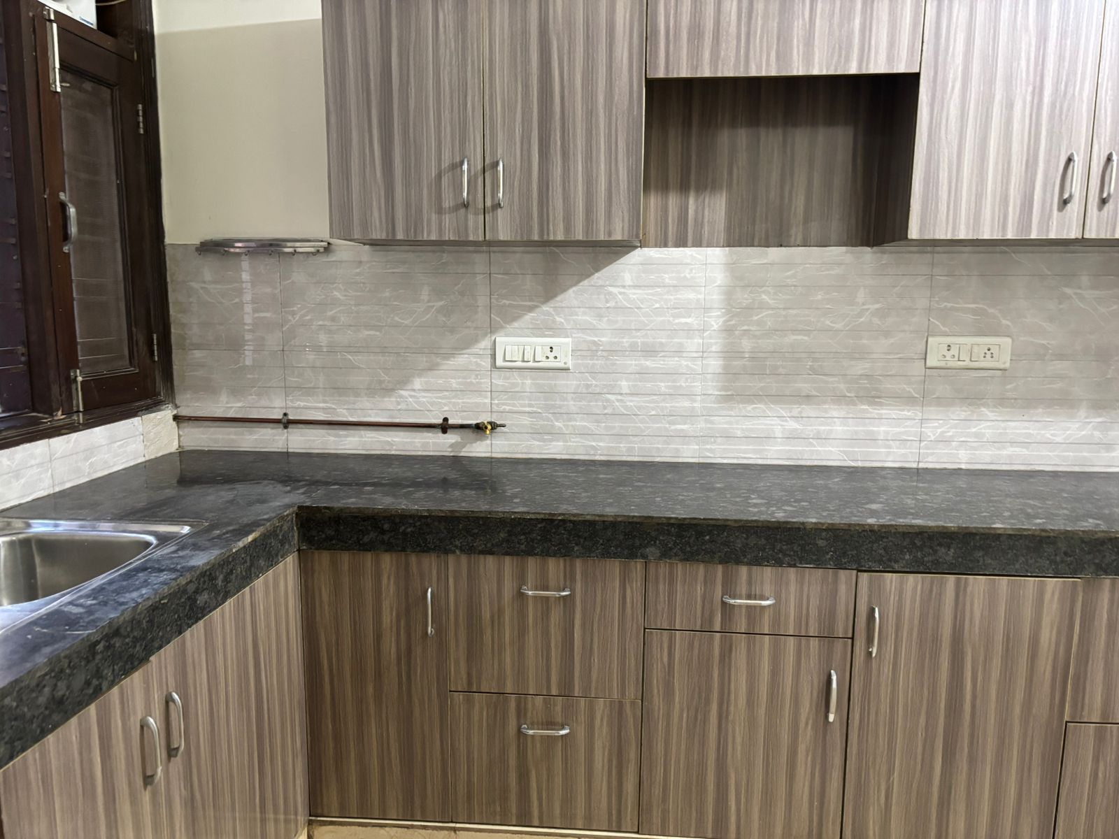 2BHK · Semi Furnished · Apartment