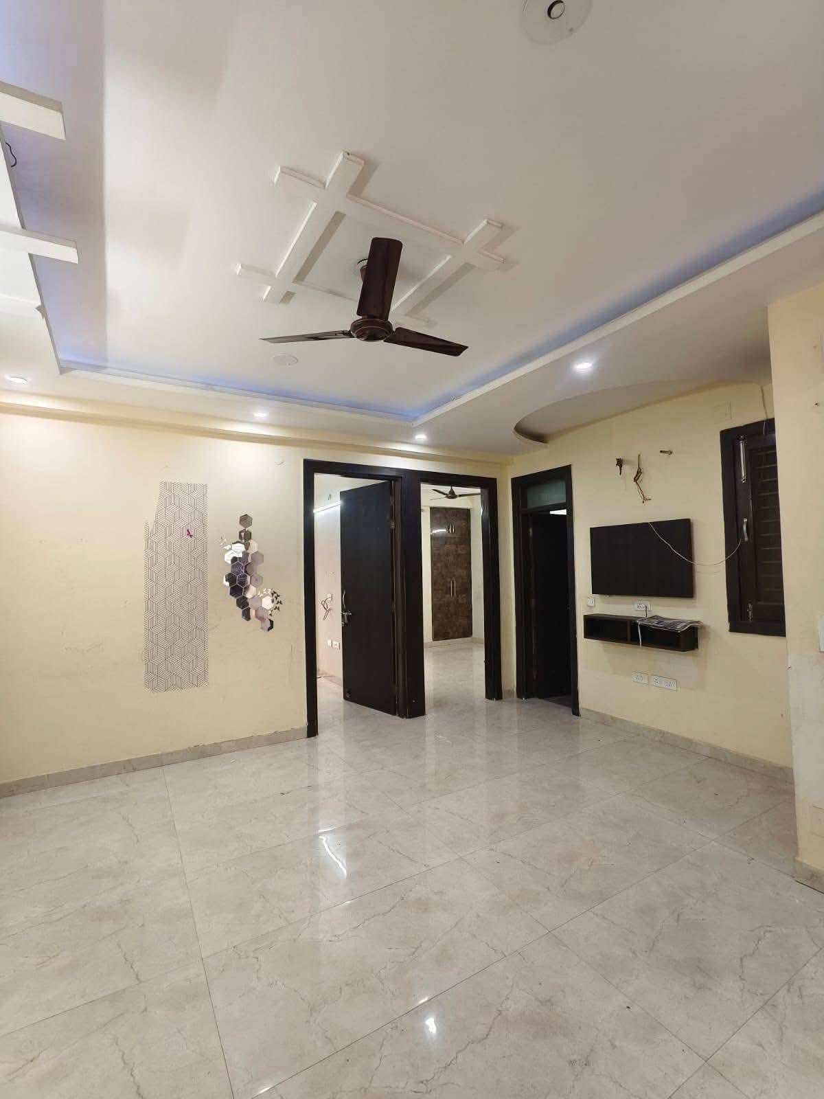 3BHK · Semi Furnished · Apartment