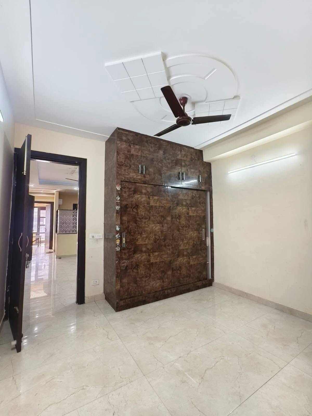 3BHK · Semi Furnished · Apartment