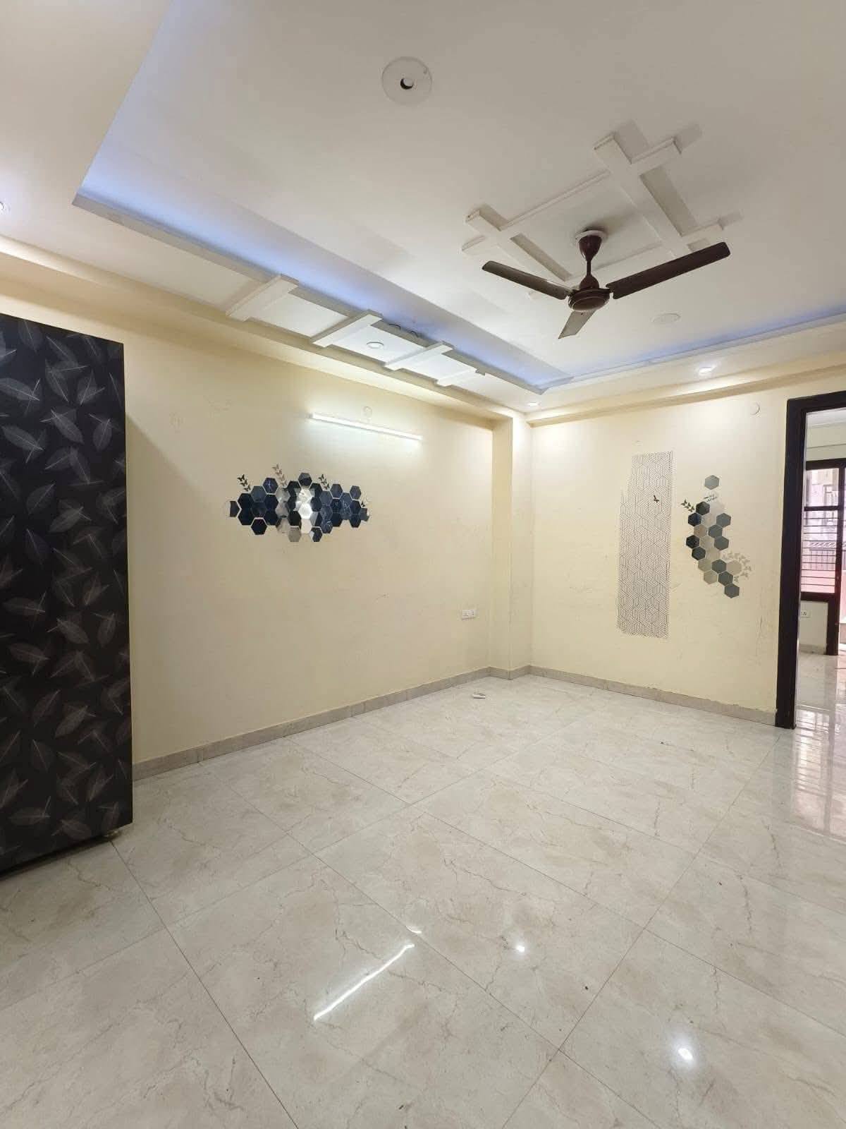 3BHK · Semi Furnished · Apartment