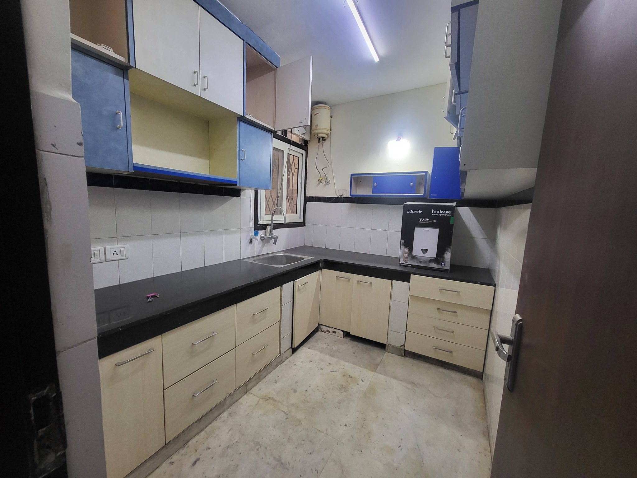 3BHK · Semi Furnished · Apartment