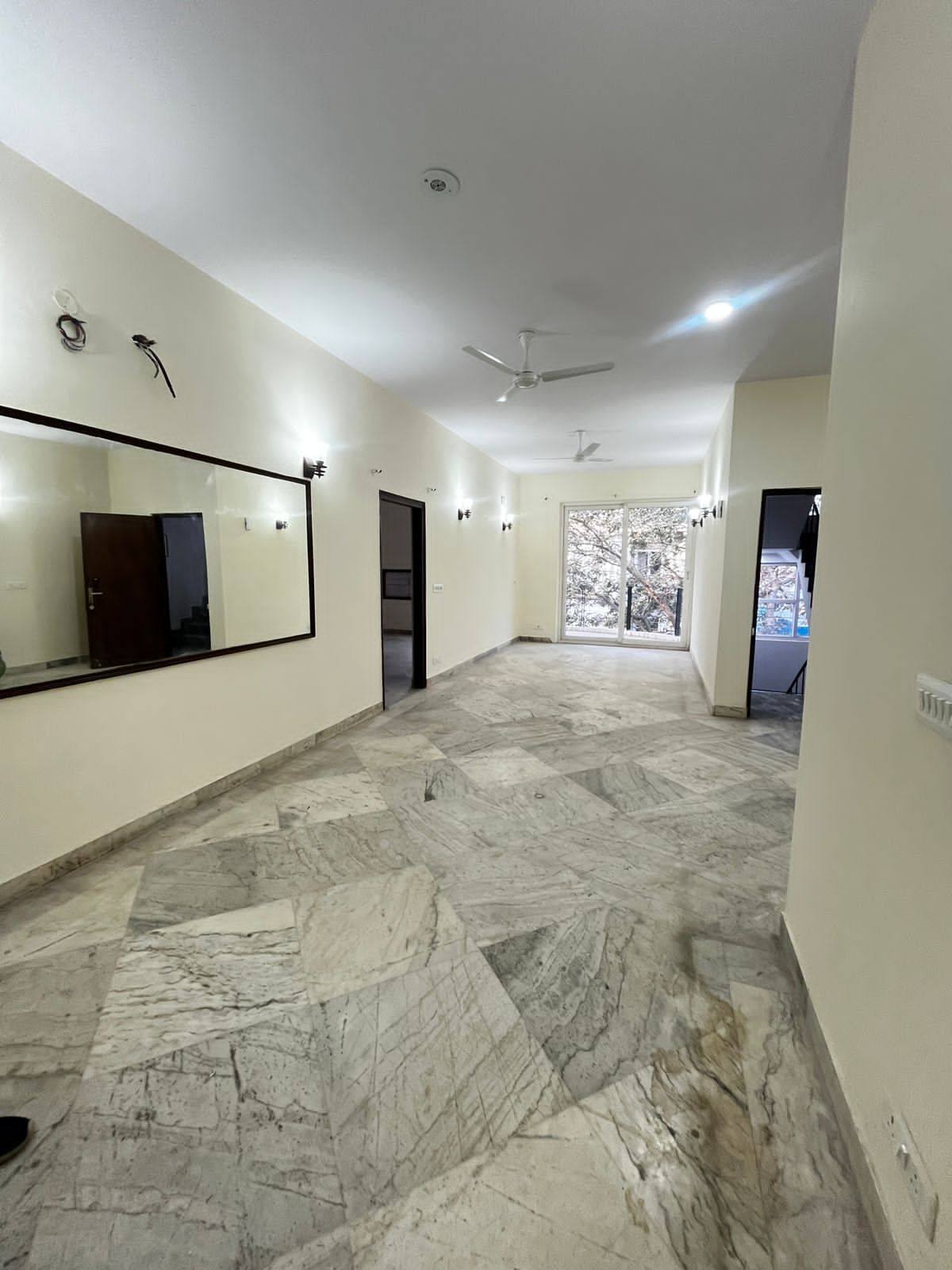 3BHK · Semi Furnished · Apartment