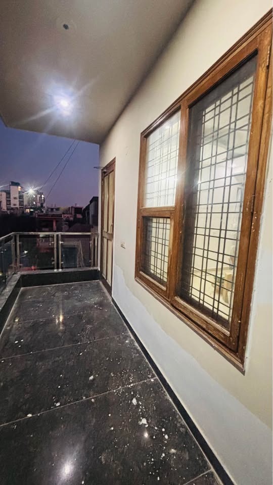 2BHK · Semi Furnished · Apartment