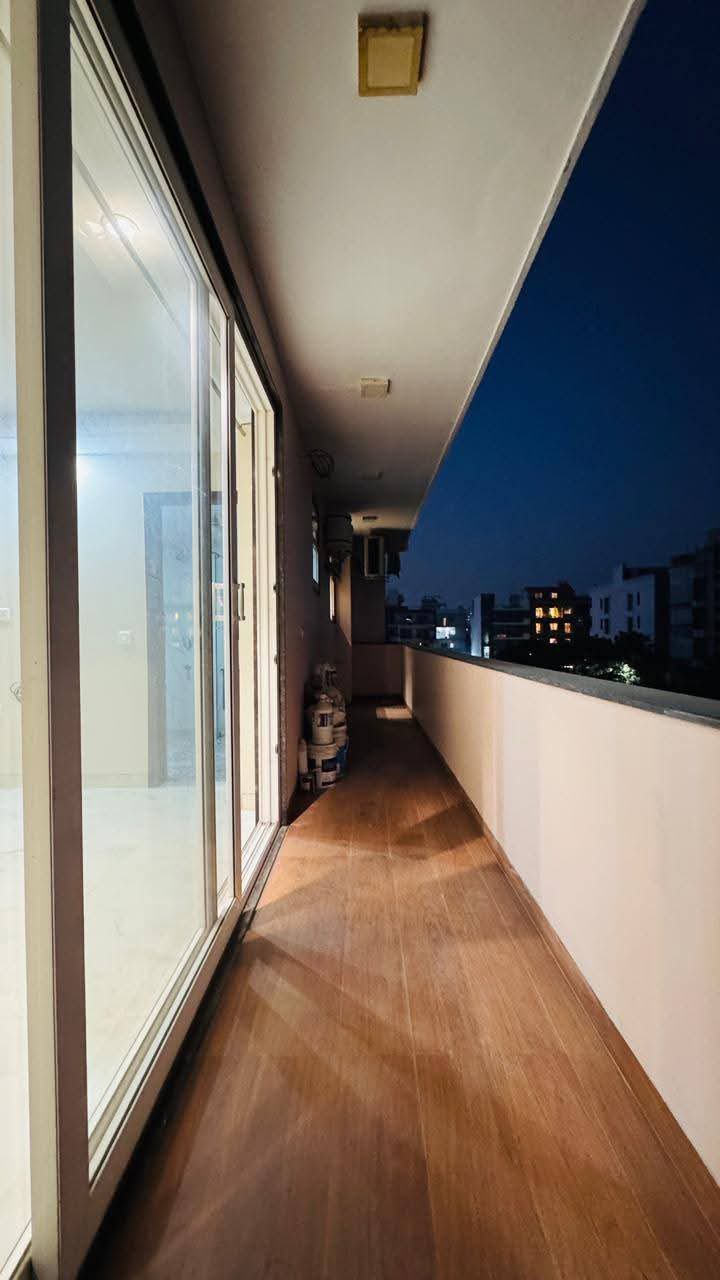 3BHK · Semi Furnished · Apartment