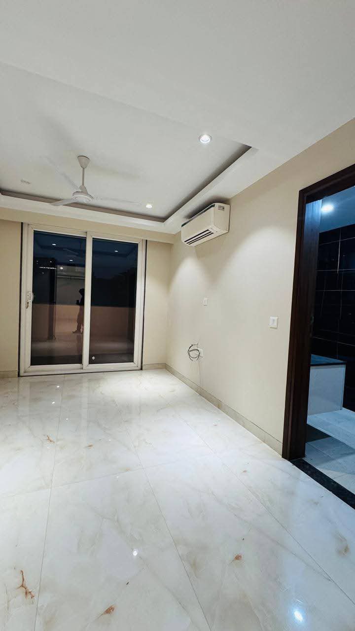 3BHK · Semi Furnished · Apartment