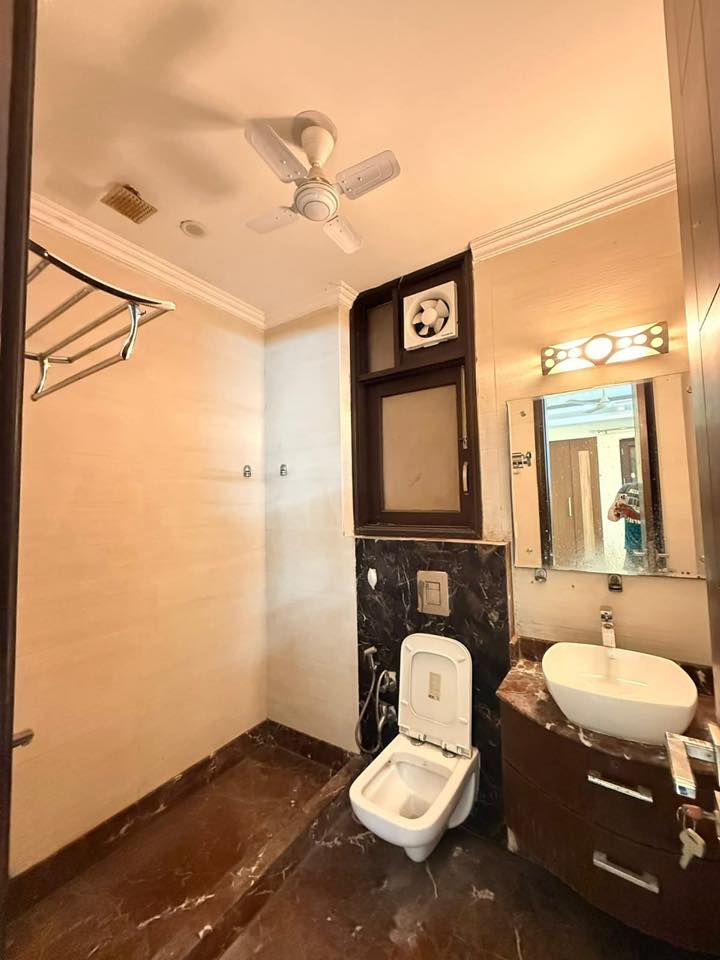3BHK · Semi Furnished · Apartment