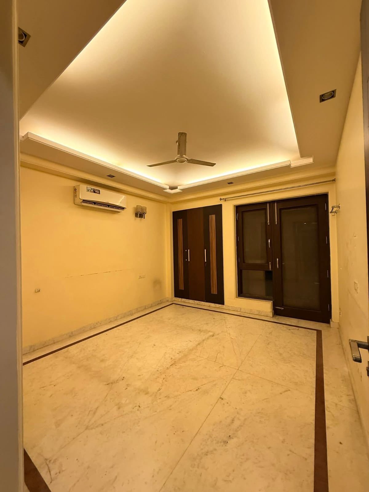3BHK · Semi Furnished · Apartment