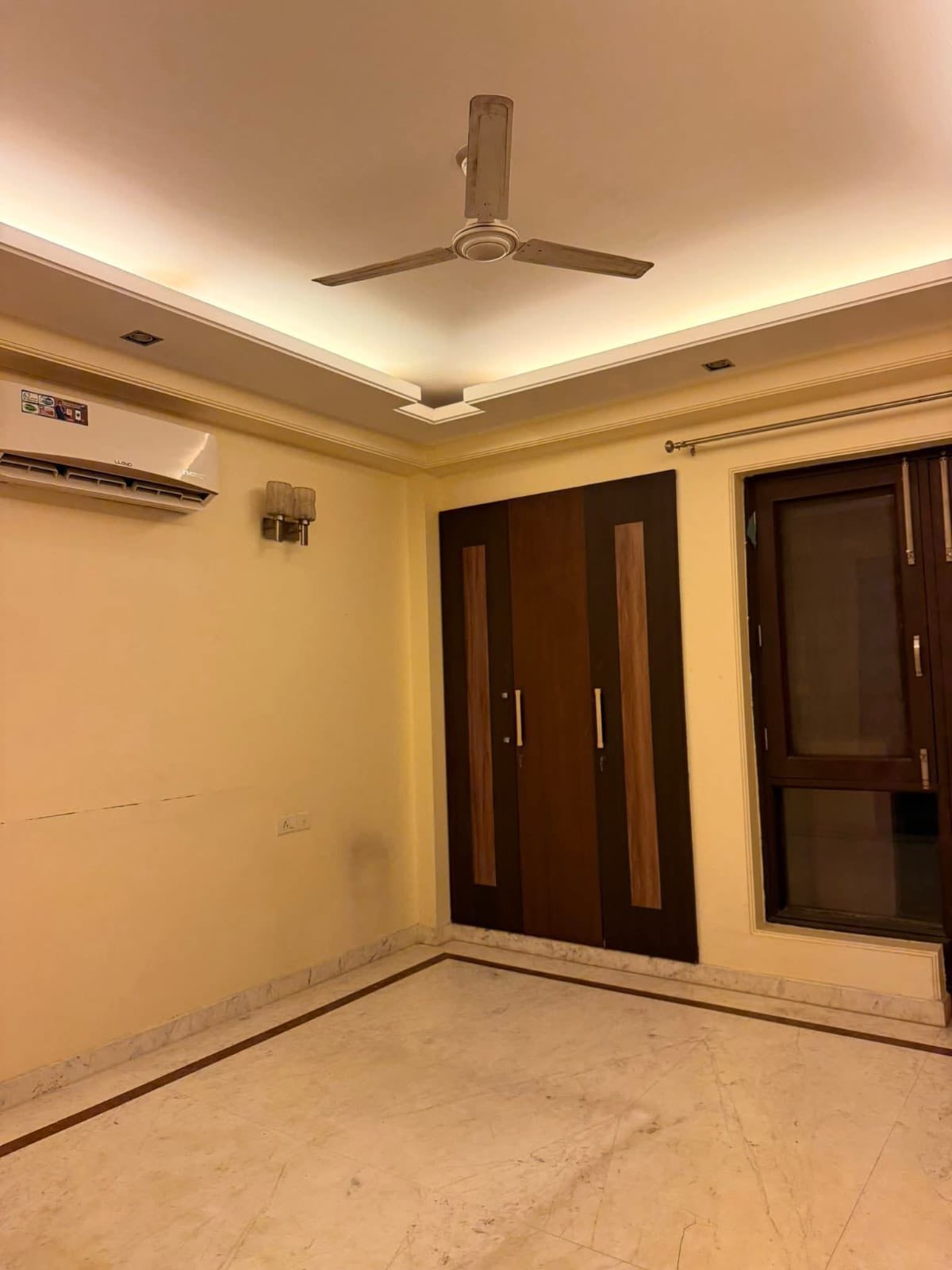 3BHK · Semi Furnished · Apartment