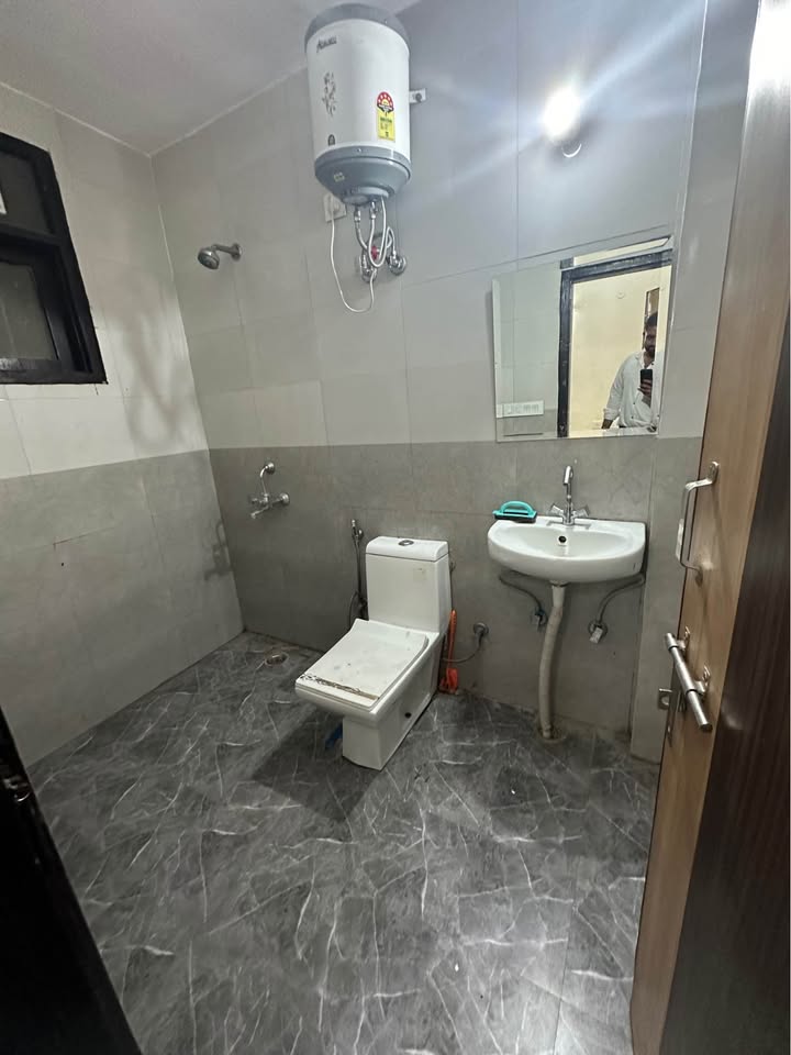 1BHK · Semi Furnished · Apartment