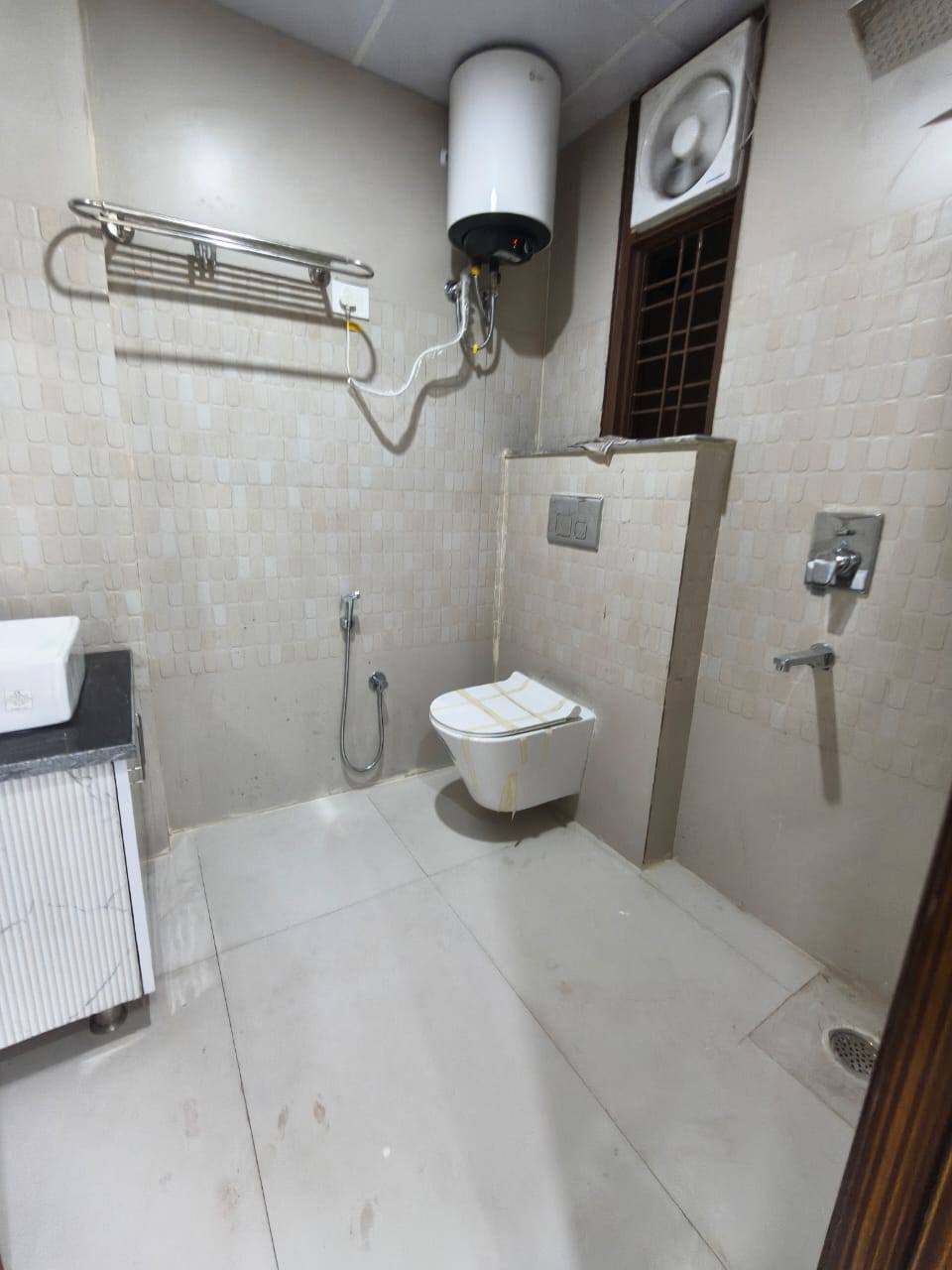 3BHK · Semi Furnished · Apartment
