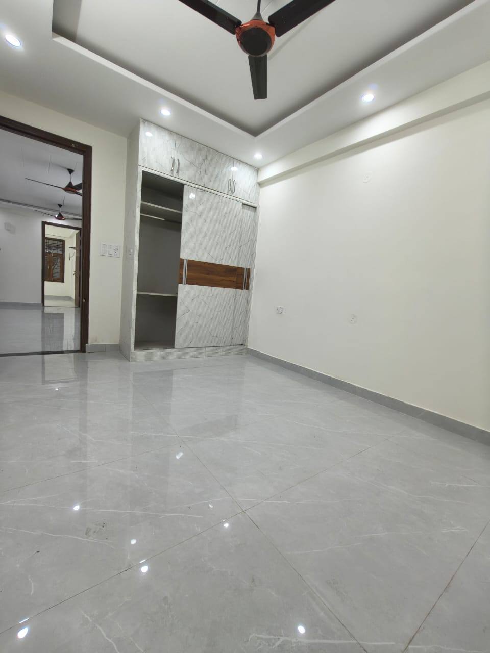 3BHK · Semi Furnished · Apartment